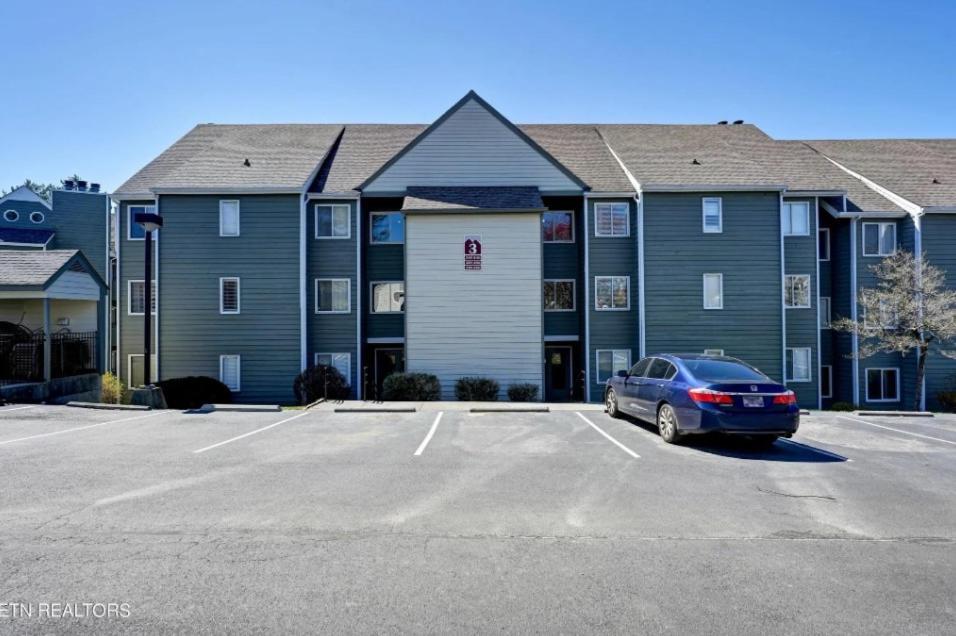New- Lovely 2-Bdr2Bath Gatlinburg Condo With Resort Indoor Pool Hot Tub Wi-Fi, Great Location المظهر الخارجي الصورة