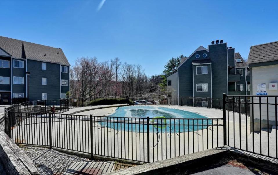 New- Lovely 2-Bdr2Bath Gatlinburg Condo With Resort Indoor Pool Hot Tub Wi-Fi, Great Location المظهر الخارجي الصورة