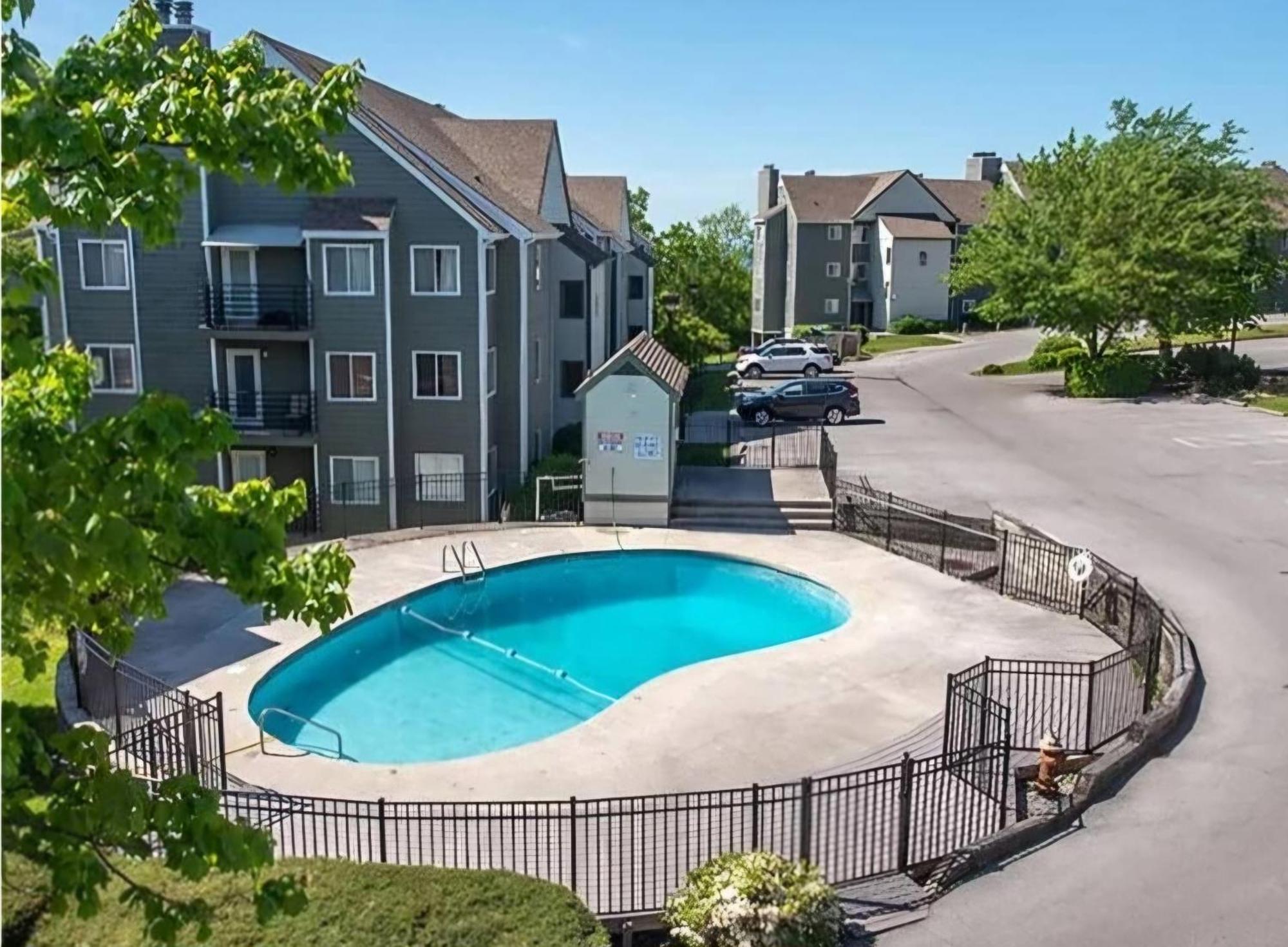 New- Lovely 2-Bdr2Bath Gatlinburg Condo With Resort Indoor Pool Hot Tub Wi-Fi, Great Location المظهر الخارجي الصورة
